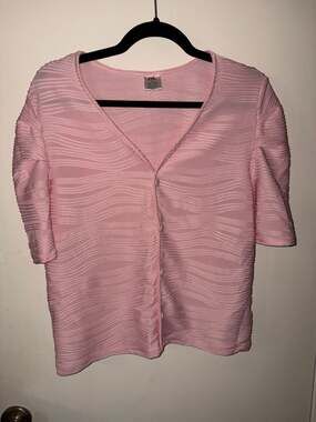 HL Pink Textured Wave Pattern Button-Up Short Sleeve Top